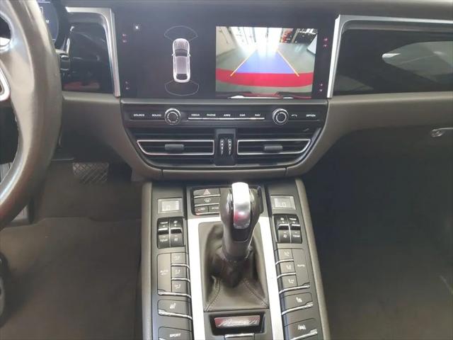 2021 Porsche Macan Macan