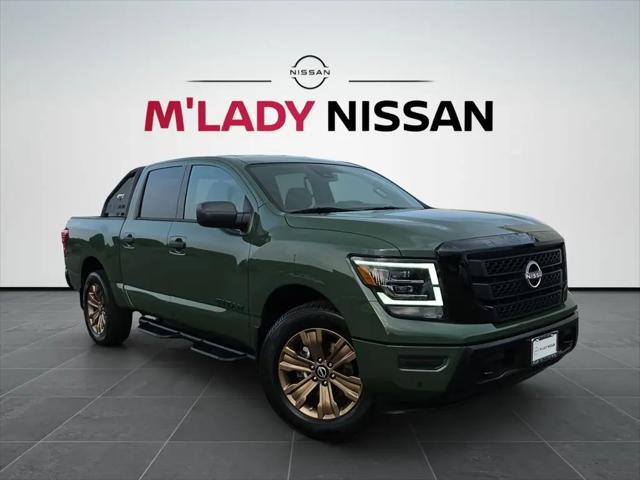 2024 Nissan Titan Crew Cab SV 4x4 for sale in Crystal Lake, IL