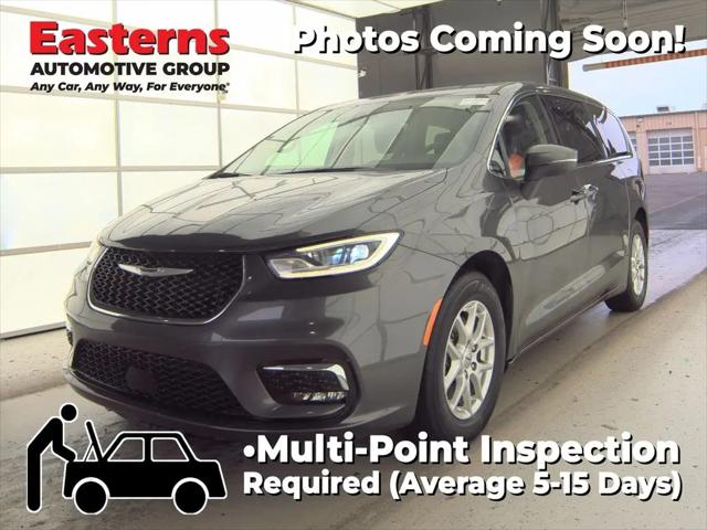 2023 Chrysler Pacifica Touring L for sale in Sterling, VA