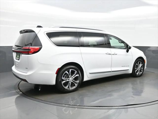 2026 Chrysler Pacifica Pinnacle AWD