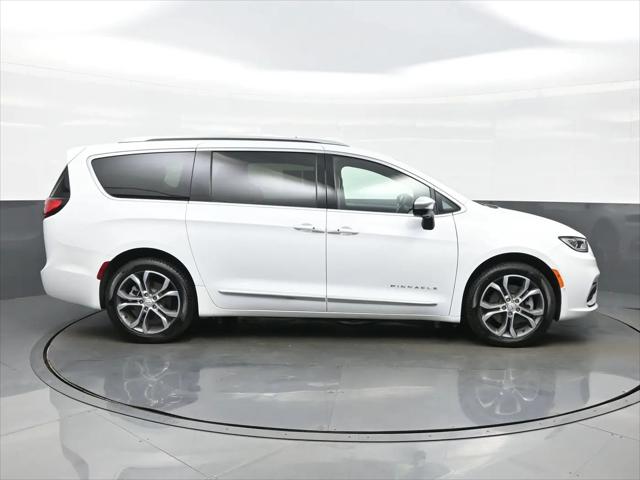 2026 Chrysler Pacifica Pinnacle AWD
