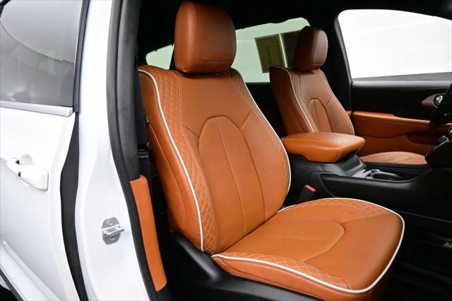 2026 Chrysler Pacifica Pinnacle AWD