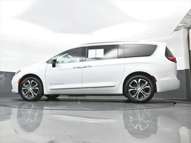 2026 Chrysler Pacifica Pinnacle AWD