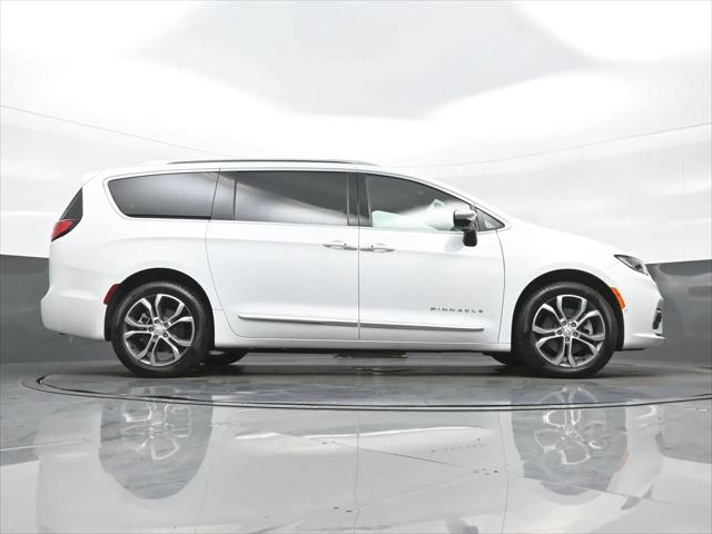 2026 Chrysler Pacifica Pinnacle AWD