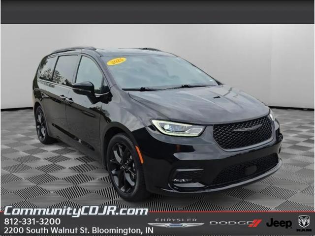 2025 Chrysler Pacifica Limited for sale in Bloomington, IN