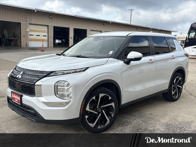 2022 Mitsubishi Outlander ES 2.5 2WD for sale in Houston, TX
