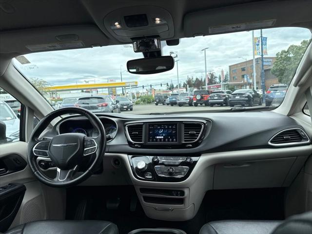 2020 Chrysler Pacifica Touring L