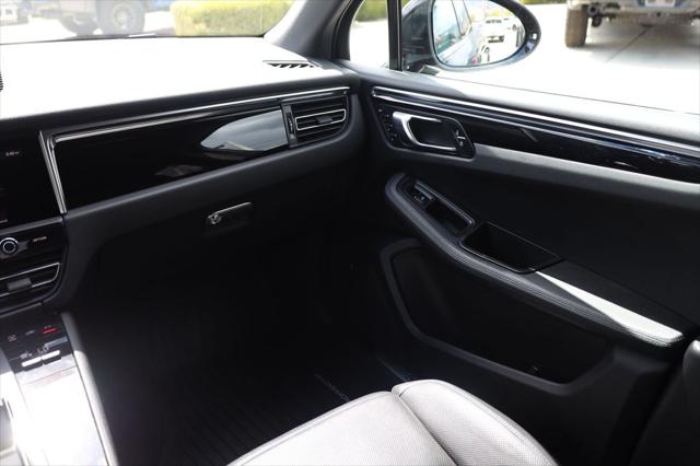 2022 Porsche Macan S