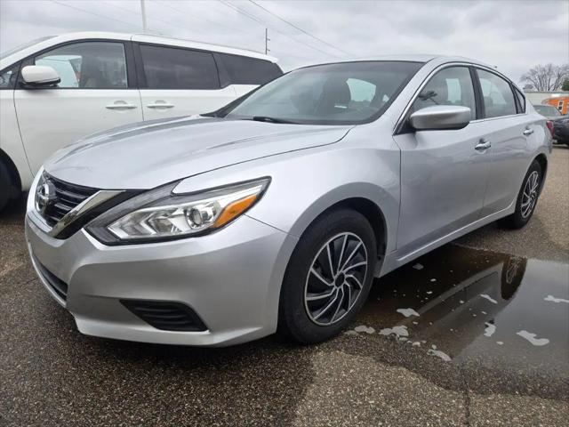 2016 Nissan Altima 2.5 for sale in Forest Lake, MN