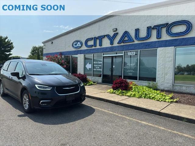 2023 Chrysler Pacifica Touring L for sale in Memphis, TN