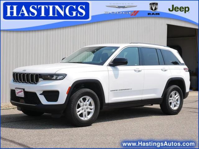 2023 Jeep Grand Cherokee Laredo 4x4 for sale in Hastings, MN
