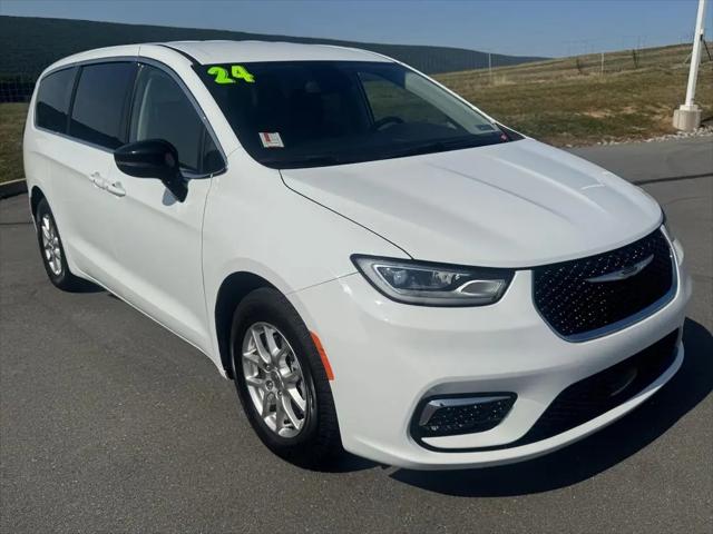 2024 Chrysler Pacifica Touring L for sale in Muncy, PA