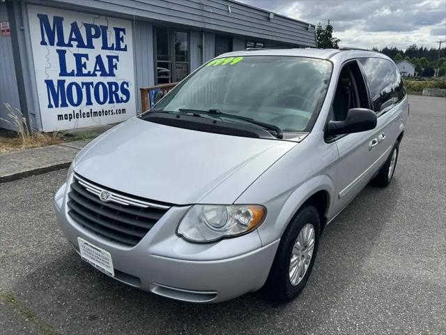 2005 Chrysler Town & Country LX for sale in East Spanaway, WA