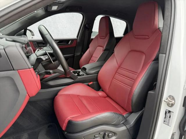 2024 Porsche Cayenne Turbo GT