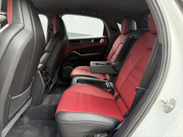 2024 Porsche Cayenne Turbo GT