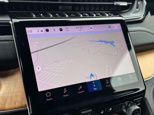 2022 Jeep Grand Cherokee Summit Reserve 4x4 2022 Jeep Grand Cherokee Summit Reserve 4x4