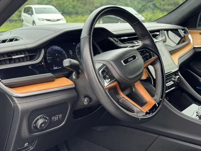2022 Jeep Grand Cherokee Summit Reserve 4x4 2022 Jeep Grand Cherokee Summit Reserve 4x4