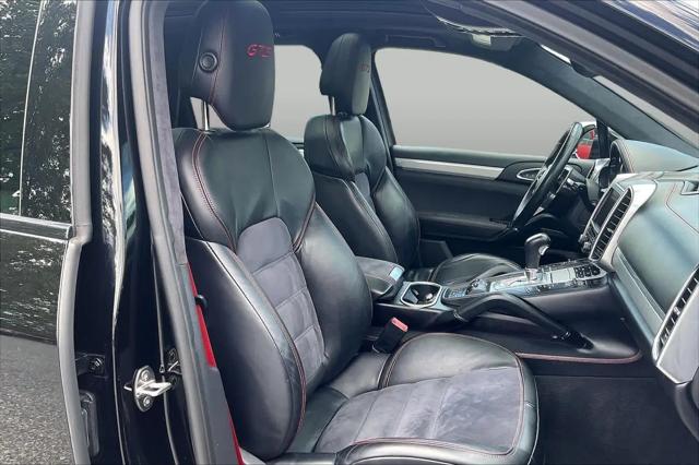 2016 Porsche Cayenne GTS