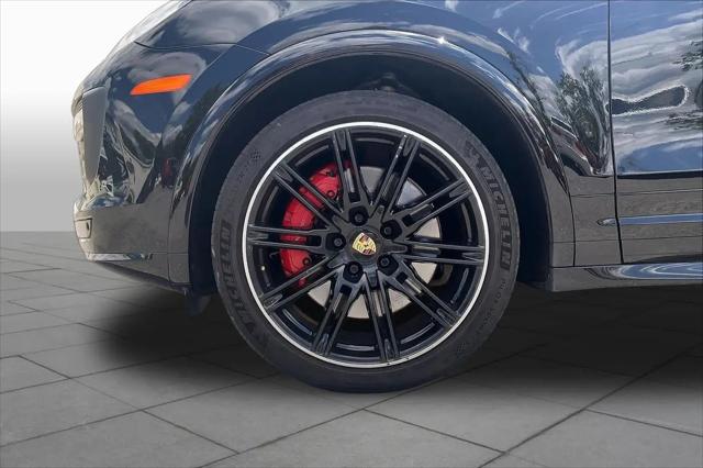 2016 Porsche Cayenne GTS