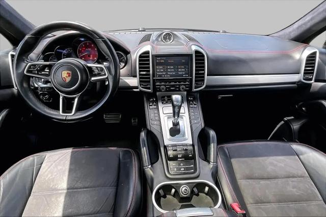 2016 Porsche Cayenne GTS