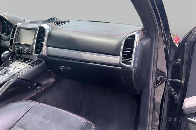 2016 Porsche Cayenne GTS