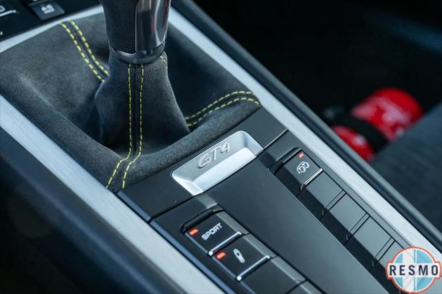 2016 Porsche Cayman GT4
