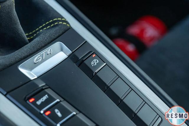 2016 Porsche Cayman GT4