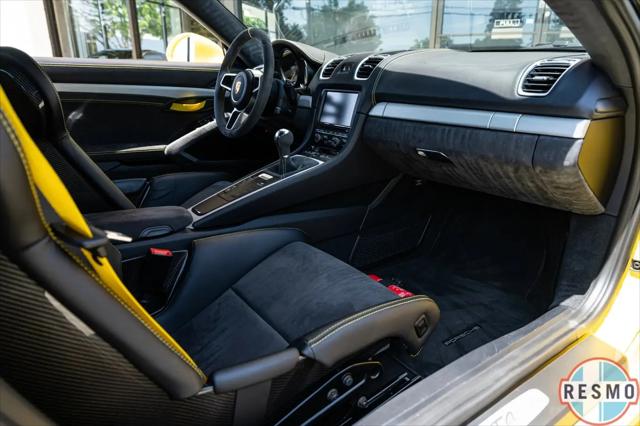 2016 Porsche Cayman GT4