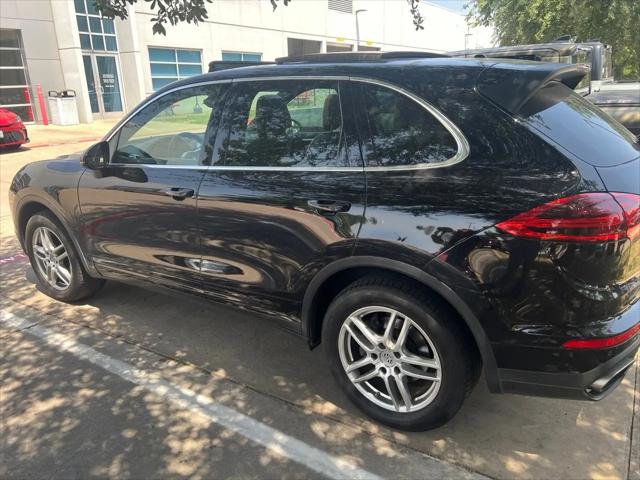 2016 Porsche Cayenne Cayenne