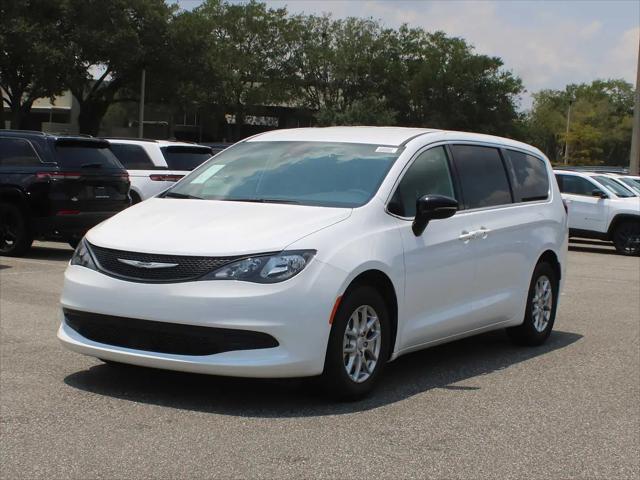 2027 Chrysler Pacifica LX