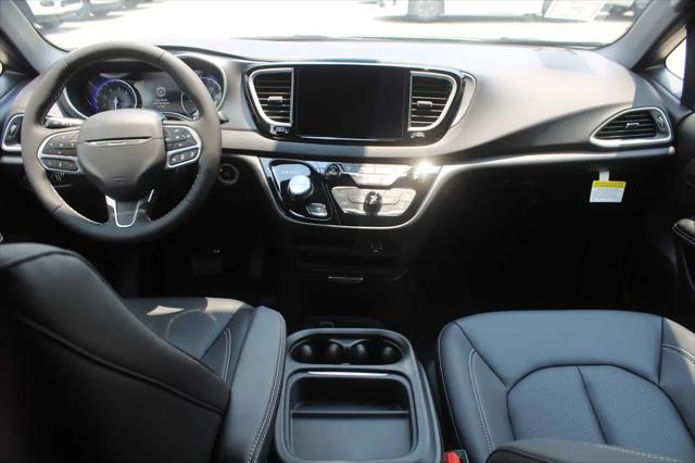 2027 Chrysler Pacifica LX