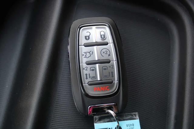 2027 Chrysler Pacifica LX