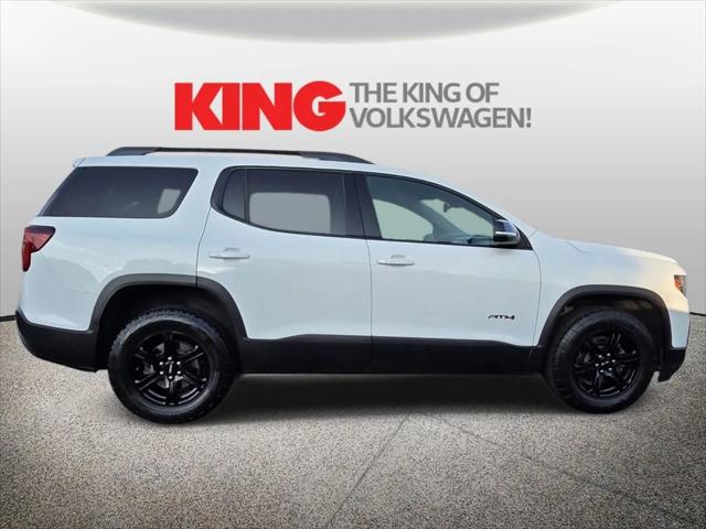 2023 GMC Acadia AWD AT4