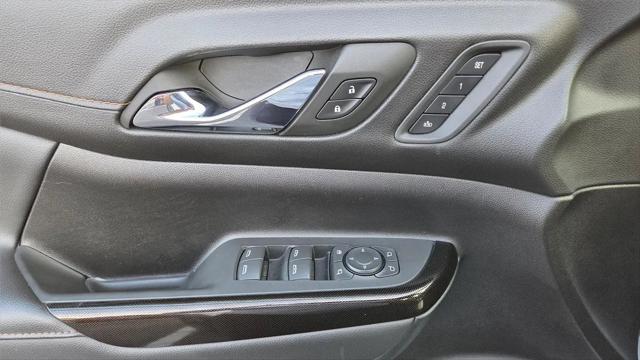 2023 GMC Acadia AWD AT4