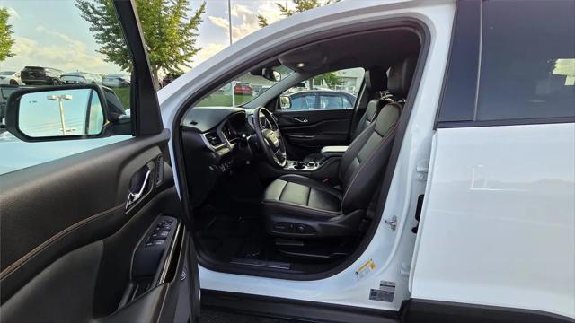 2023 GMC Acadia AWD AT4