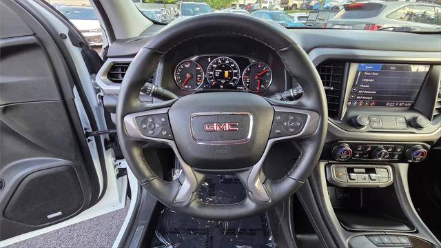 2023 GMC Acadia AWD AT4