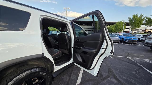 2023 GMC Acadia AWD AT4