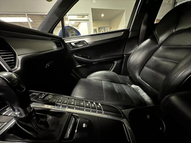 2016 Porsche Macan Turbo