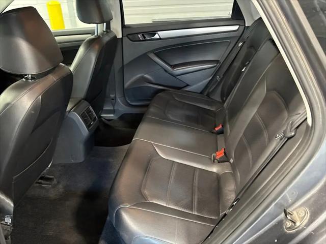 2014 Volkswagen Passat 1.8T SE