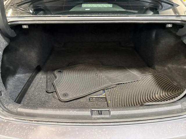 2014 Volkswagen Passat 1.8T SE