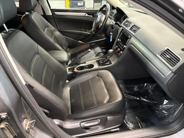 2014 Volkswagen Passat 1.8T SE