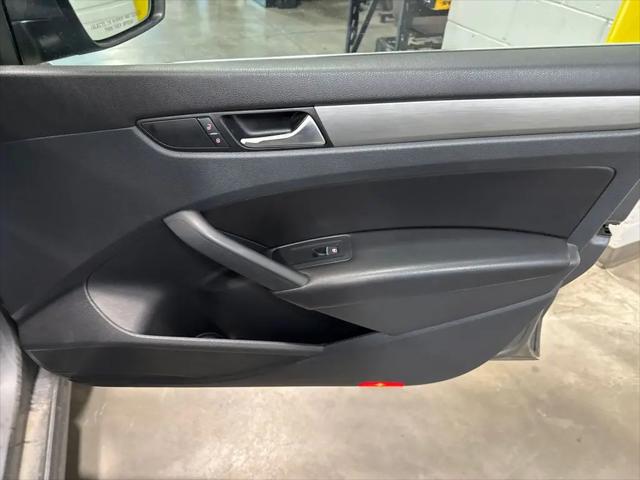 2014 Volkswagen Passat 1.8T SE