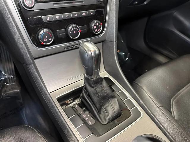 2014 Volkswagen Passat 1.8T SE
