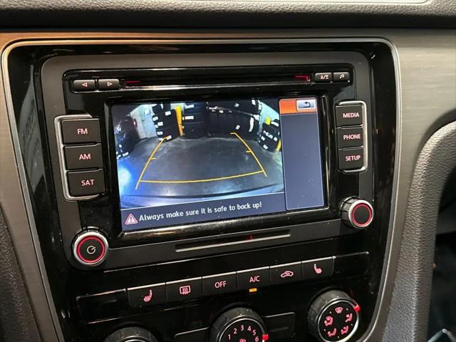 2014 Volkswagen Passat 1.8T SE