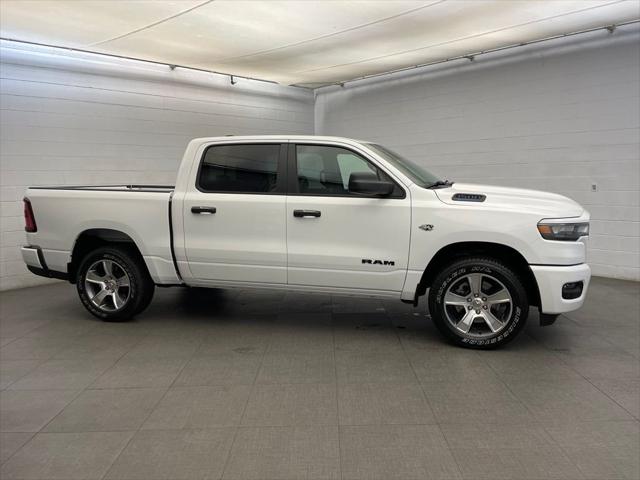 2026 RAM Ram 1500 RAM 1500 EXPRESS CREW CAB 4X2 57 BOX