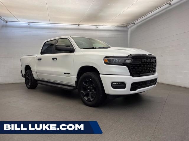 2026 RAM Ram 1500 RAM 1500 EXPRESS CREW CAB 4X4 57 BOX