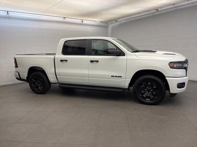 2026 RAM Ram 1500 RAM 1500 EXPRESS CREW CAB 4X4 57 BOX