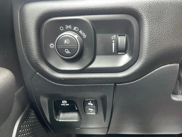 2023 Ram 1500 Big Horn Crew Cab 4x4 57 Box