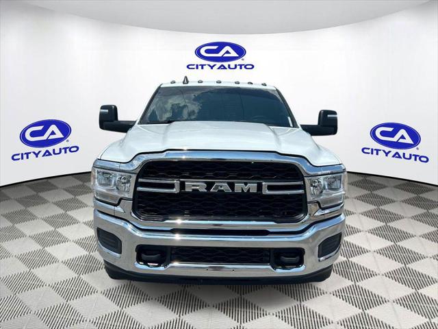 2024 Ram 3500 Tradesman/SLT/Laramie/Limited