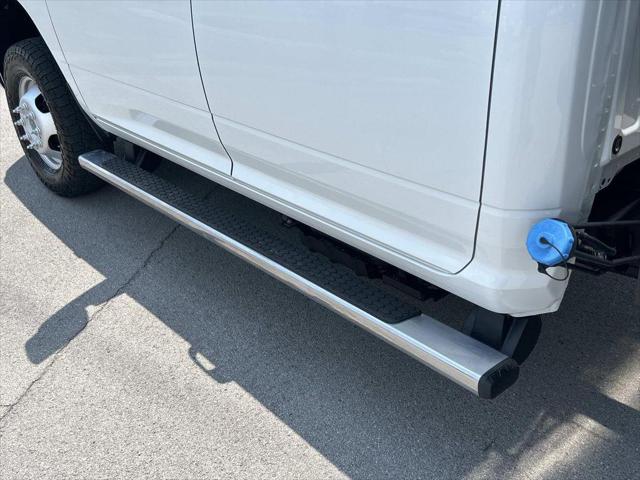 2024 Ram 3500 Tradesman/SLT/Laramie/Limited